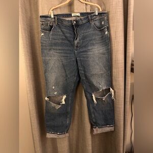 Abercrombie & Fitch Distressed Blue Jeans 90s Straight Ultra High Rise 35 / 20R